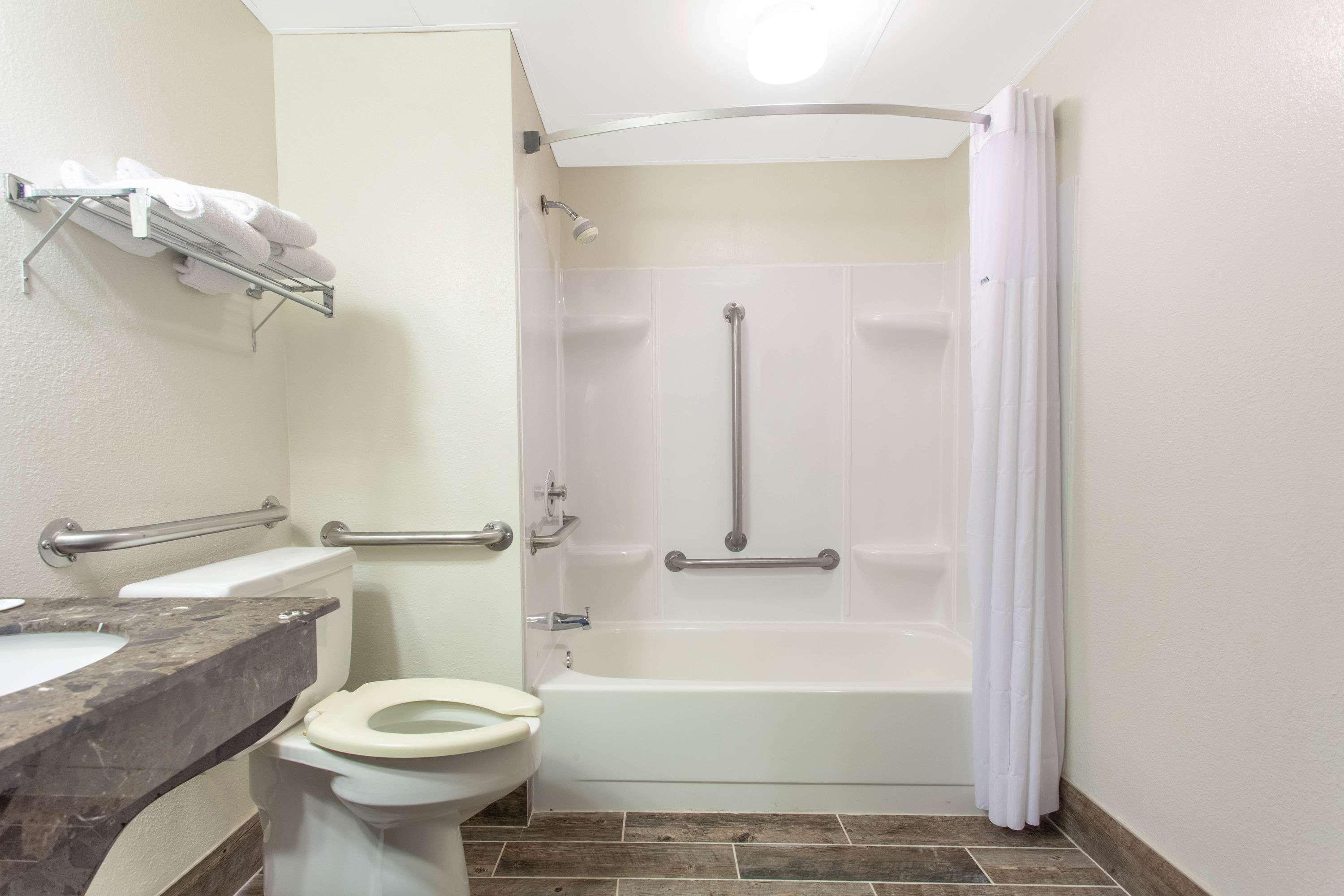 Days Inn By Wyndham Fond Du Lac Luaran gambar